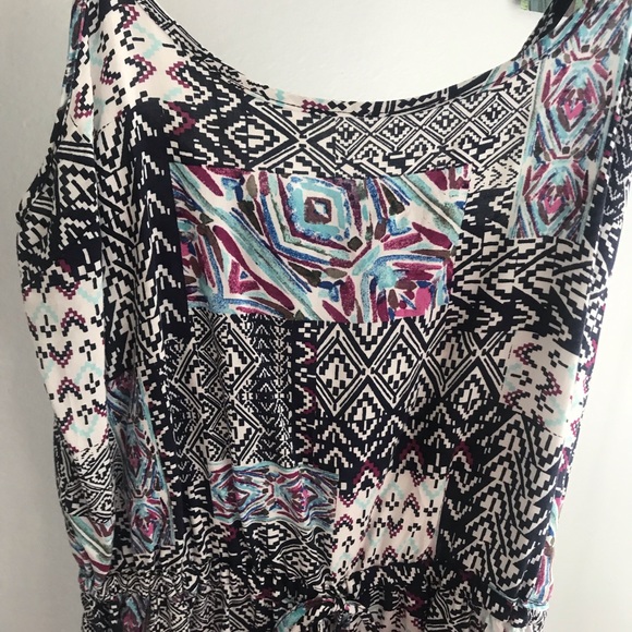 Romper - Picture 2 of 3